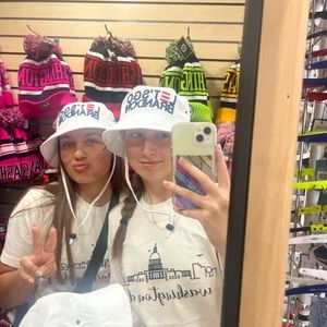 Meet your Posher, Jae